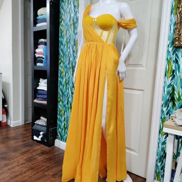 Miss Circle Back In Style Silk Pleated Corset Slit Maxi Dress Yellow XXS NWT - Picture 7 of 15
